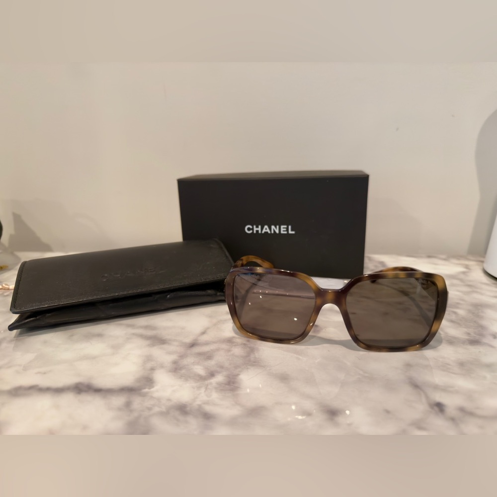 CHANEL Tortoise Shell Square Polarized Sunglasses